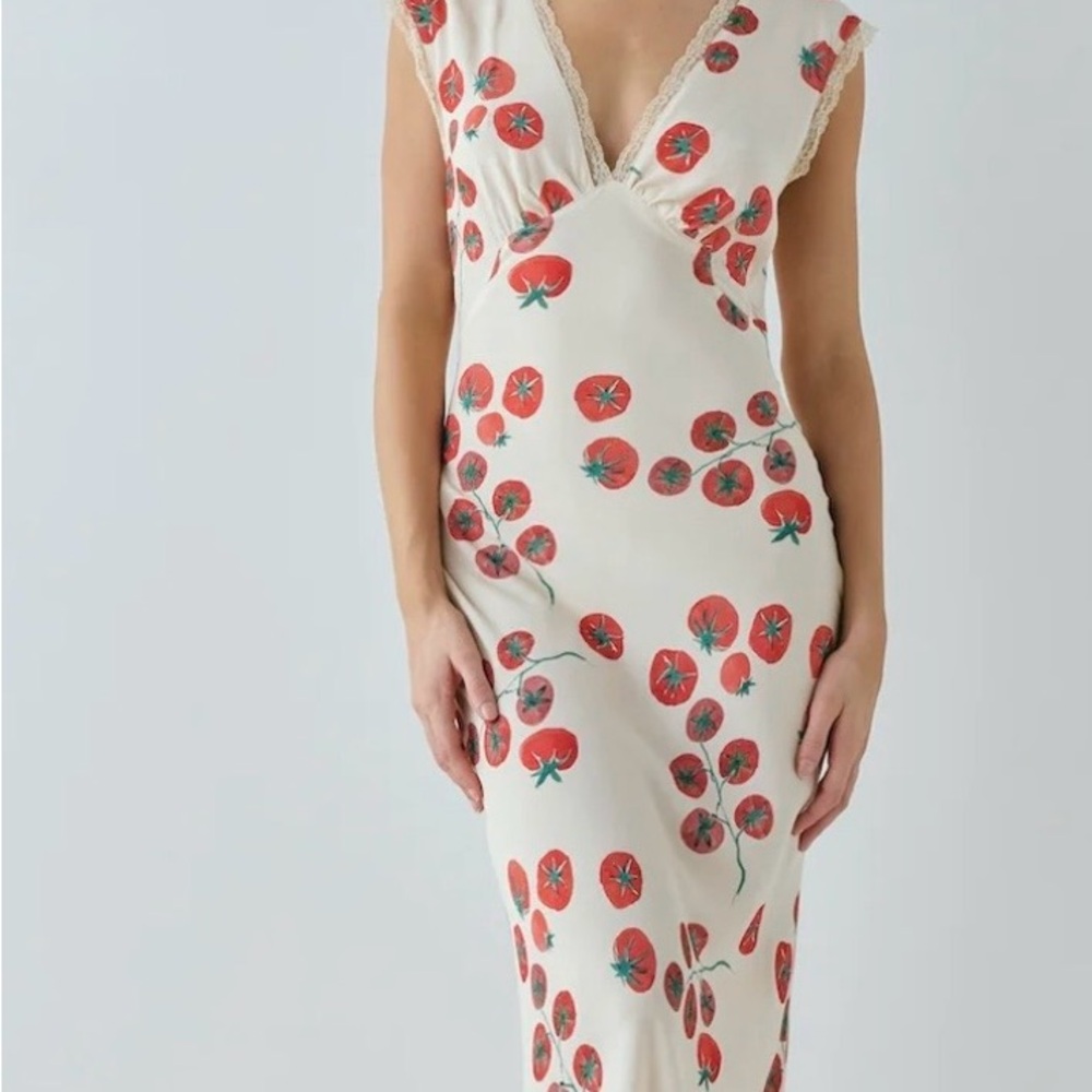 Elegant Cream Maxi Dress with Tomato Print